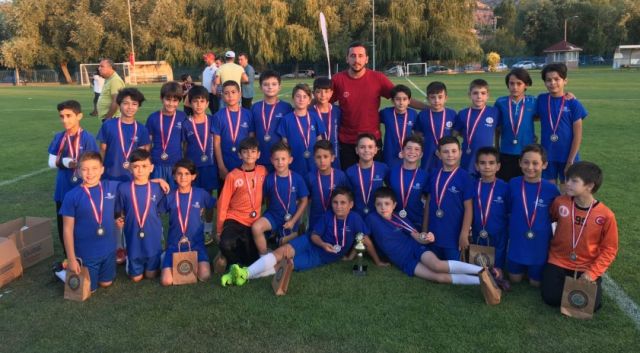 Anadolu Üniversitesi U-11 Futbol Takımı Miniminikler Turnuvası'nı namağlup Tamamladı