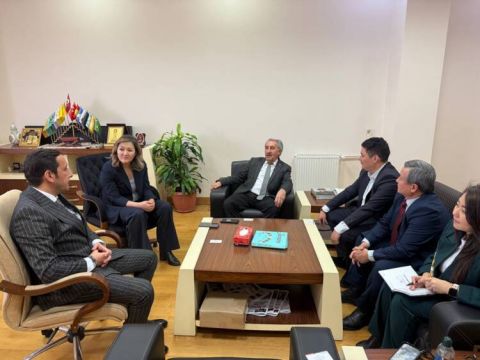 Kırgız Cumhuriyeti Turizm Departmanı Başkanı'ndan Turizm Fakültesi'ne Ziyaret